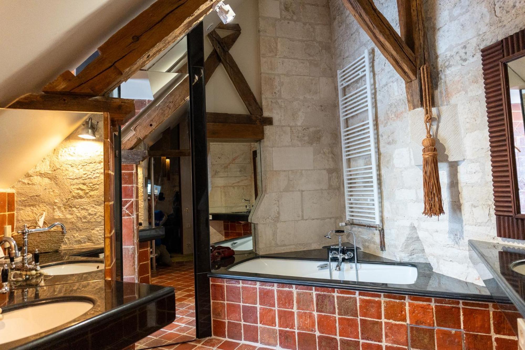 L'Abbaye Saint Michel Bed and Breakfast Tonnerre Buitenkant foto